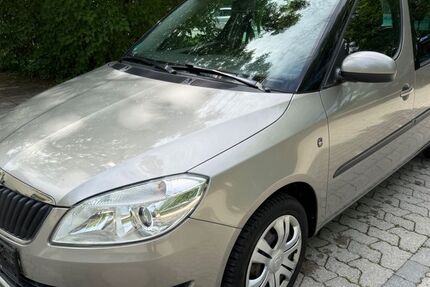 Skoda Roomster 223.000 km 1.900 &euro; München 81829