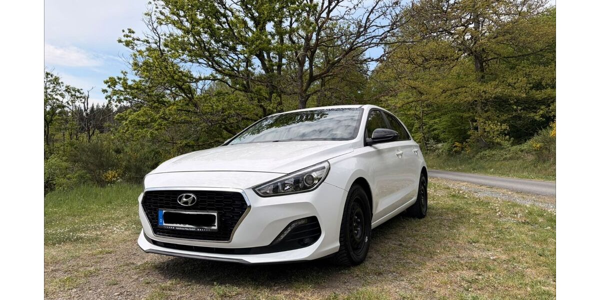 Hyundai i30 61.322 km 15.500 &euro; Mittenaar 35756