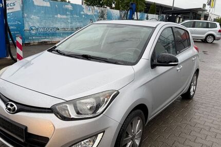 Hyundai i20 82.459 km 4.999 &euro; Laupheim 88471