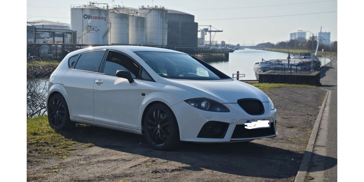 Seat Leon 91.000 km 8.888 &euro; Hamm 59067