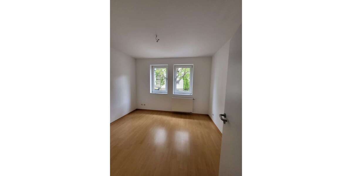 ruhige Erdgeschosswohnung mit Terrasse zum Innenhof *ab sofort verfügbar* 2 zimmer