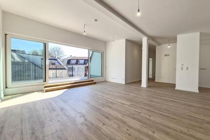 Das Einfamilienhaus im Mehrfamilienhaus! 5-Zimmer-Wohnung, Dachterrasse, 2 Bäder und vieles mehr!