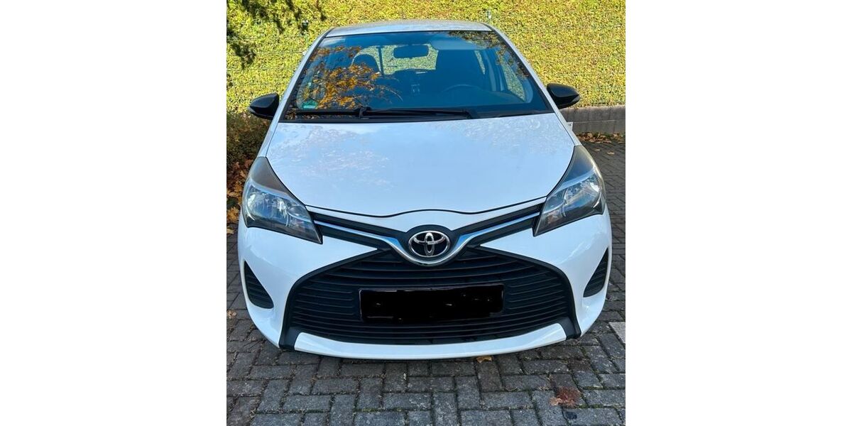 Toyota Yaris 128.800 km 6.300 &euro; Sankt Augustin 53757
