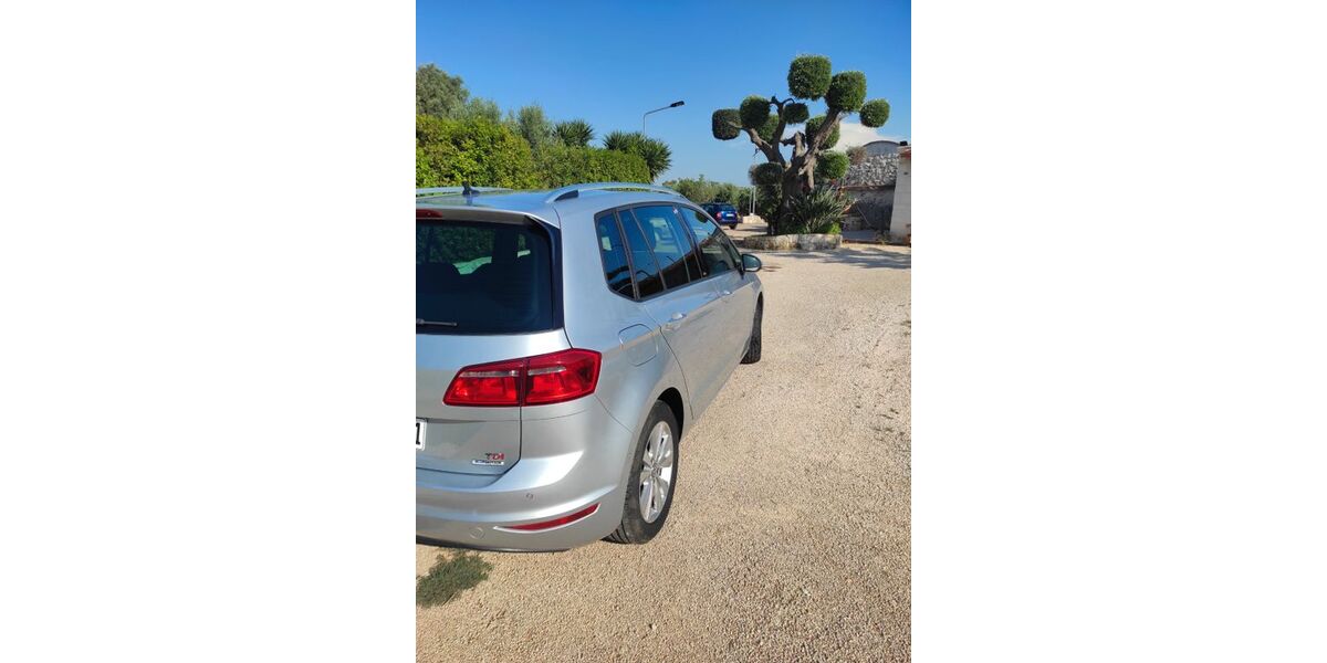 VW Golf Sportsvan 80.000 km 14.300 &euro; Grafhorst 38462