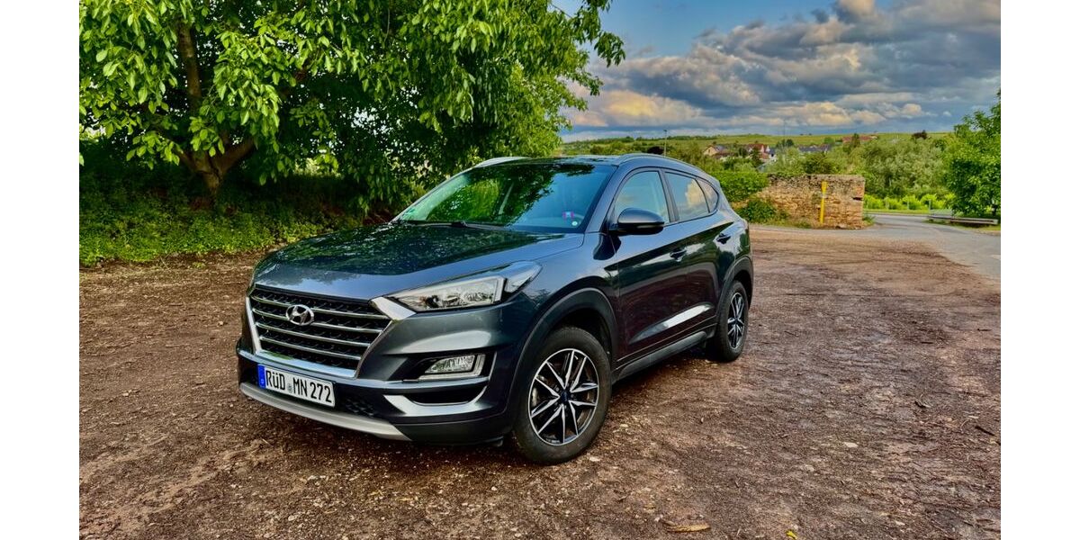 Hyundai TUCSON 125.000 km 15.000 € Nierstein 55283