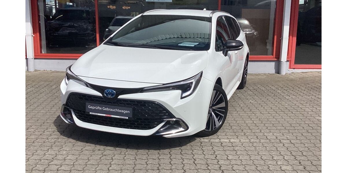 Toyota Corolla 2.900 km 29.680 &euro; Augsburg-Lechhausen 86165