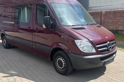Mercedes-Benz Sprinter 321.002 km 11.900 &euro; Frankfurt am Main 60388