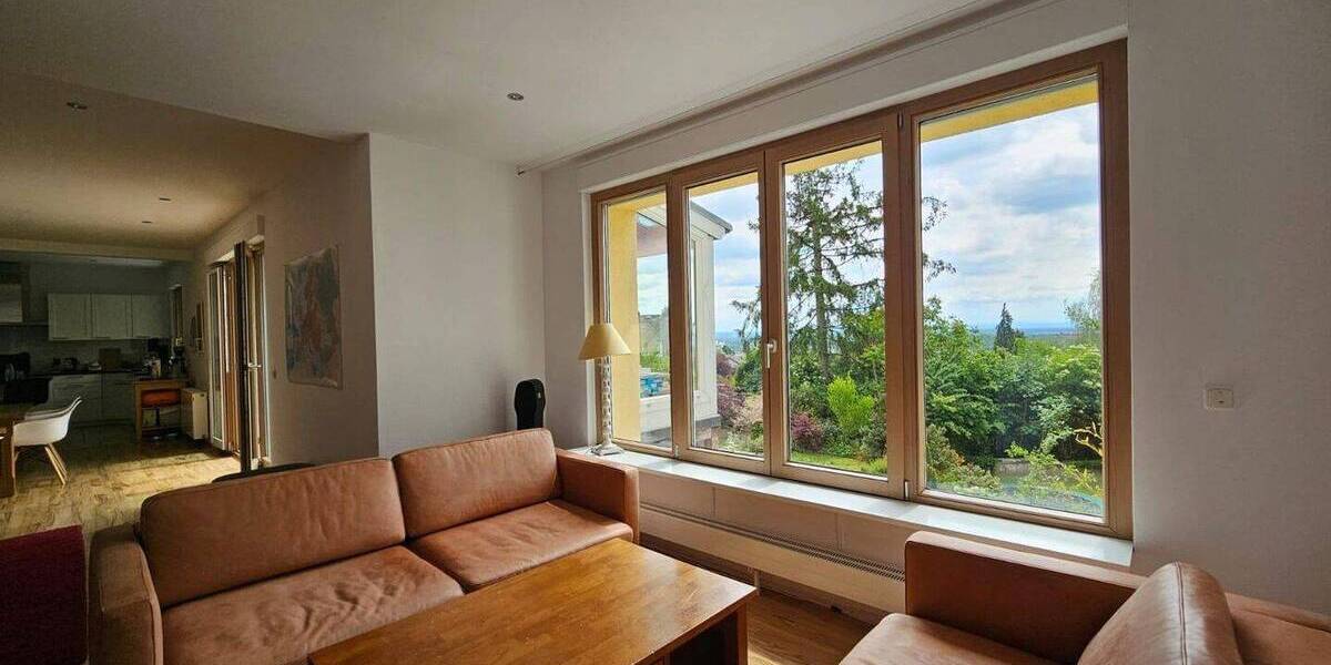 Einfamilienhaus Hofheim - 9 Zimmer, 320 m&sup2;, 4.250&euro; | Angebot:26616851