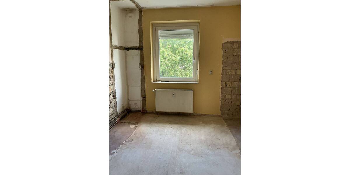 Etagenwohnung Bitterfeld-Wolfen Wolfen - 3 Zimmer, 65 m&sup2;, 50.000&euro; | Angebot:25802521