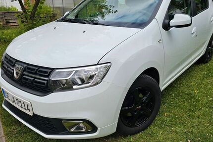 Dacia Sandero 118.000 km 8.500 &euro; Bad Segeberg 23795