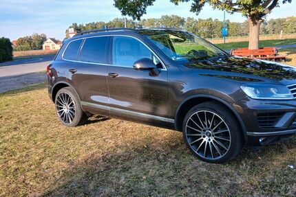 VW Touareg 162.000 km 21.000 &euro; Lauta 02991