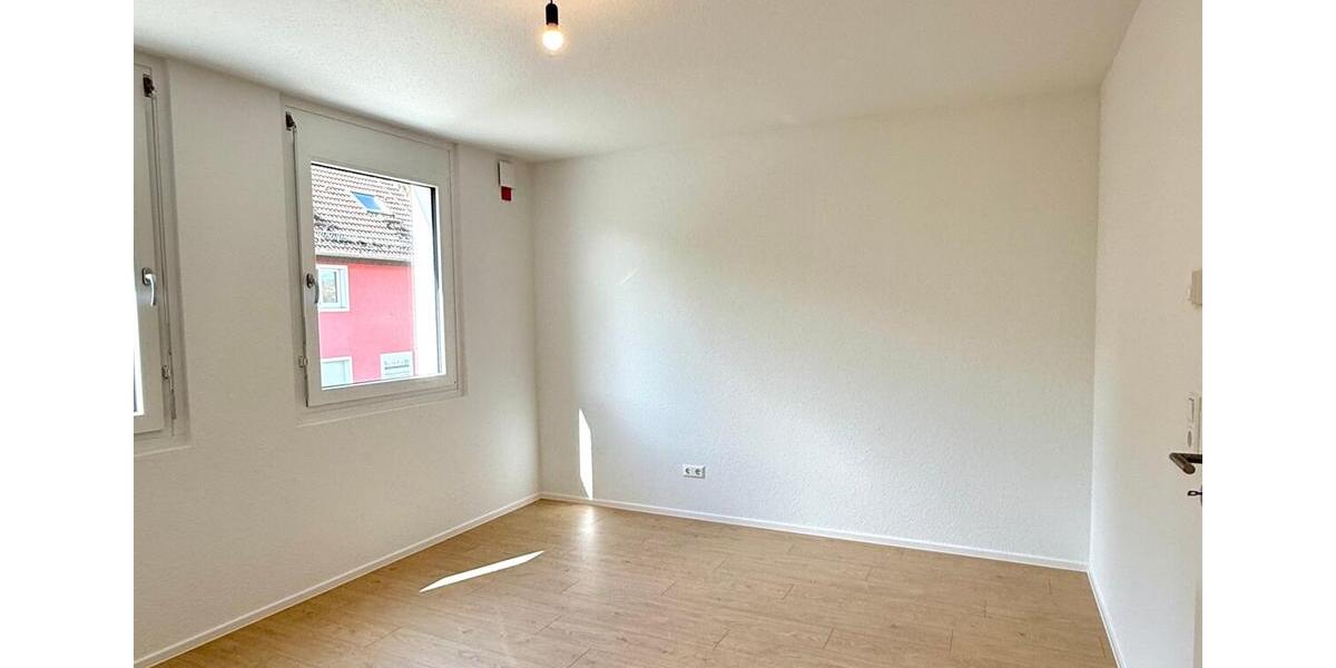 Reihenhaus Weingarten (Baden) - 5 Zimmer, 123 m&sup2;, 1.780&euro; | Angebot:24548721