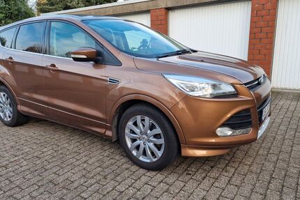 Ford Kuga 122.000 km 9.500 &euro; Oberhausen 46149