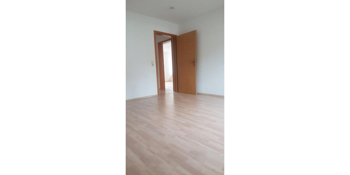 Dachgeschoßwohnung Eisleben (Lutherstadt) - 3 Zimmer, 70 m&sup2;, 385&euro; | Angebot:26531464