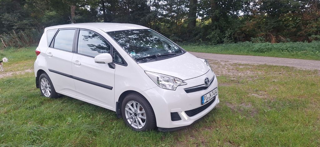 Toyota Verso-S 66.700 km 6.500 € Langeln 25485