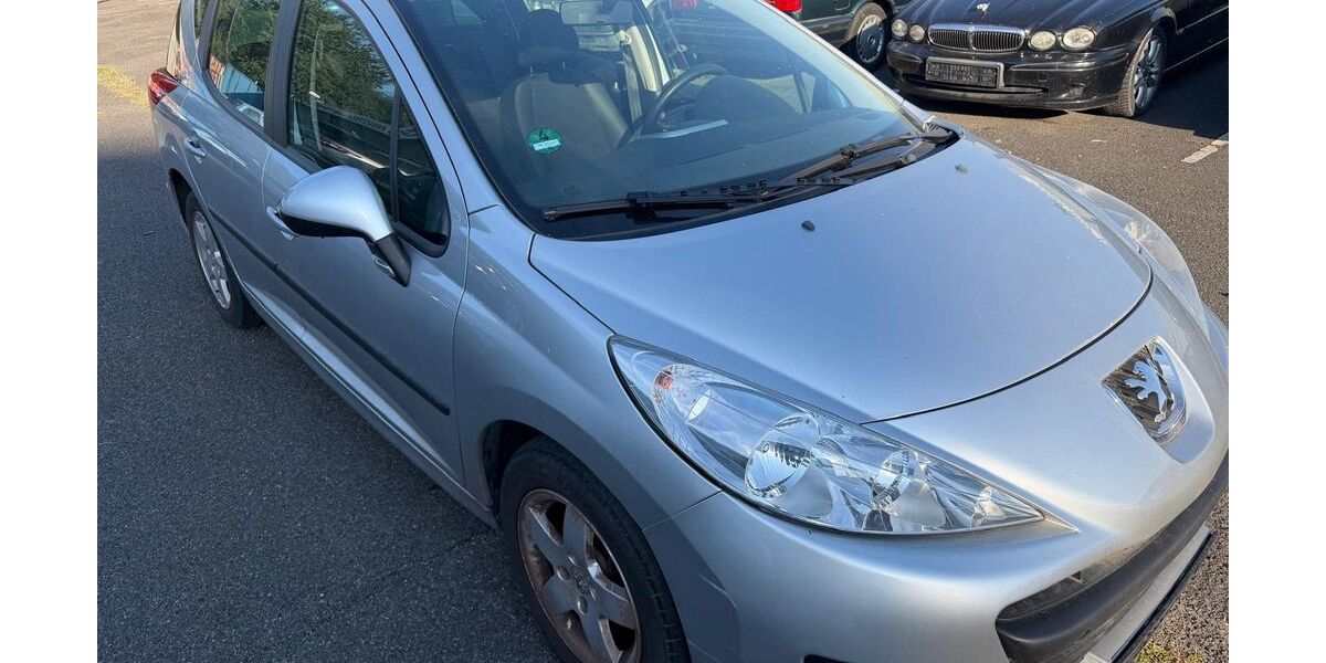 Peugeot 207 133.663 km 2.495 &euro; Menden 58706