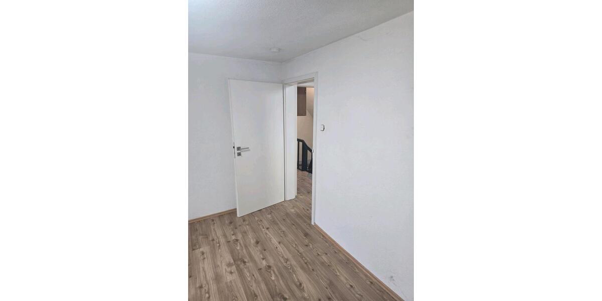 Einfamilienhaus Buchen (Odenwald) - 4 Zimmer, 90 m&sup2;, 150.000&euro; | Angebot:27029073