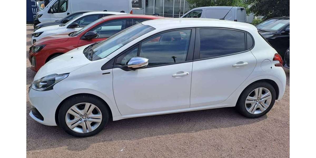 Peugeot 208 58.117 km 7.699 &euro; Kirchheim 97268