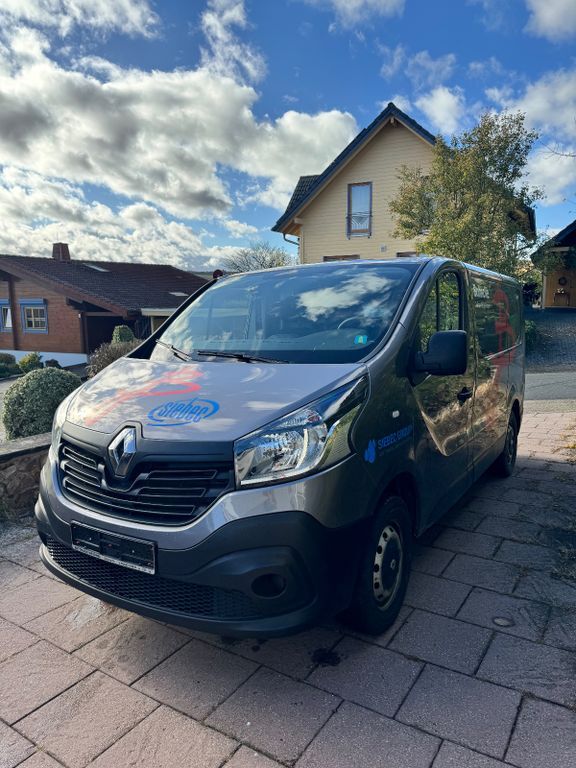 Renault Trafic 112.332 km 11.800 € Herold 56368