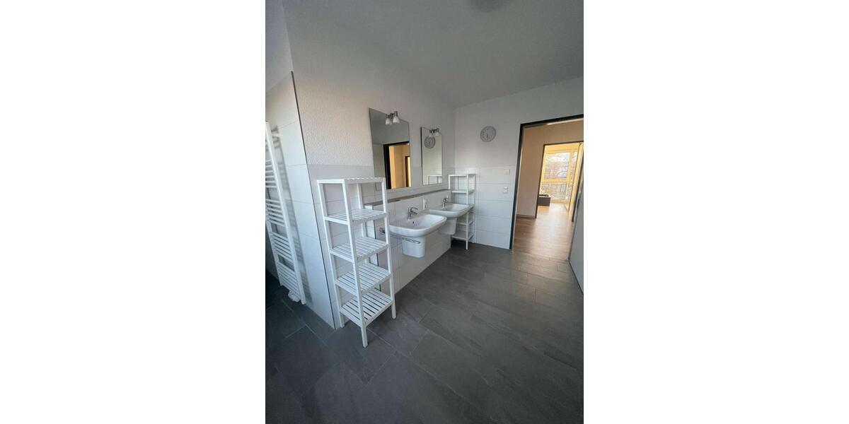 Etagenwohnung Oldenburg Eversten - 5 Zimmer, 119 m&sup2;, 1.495&euro; | Angebot:25352544