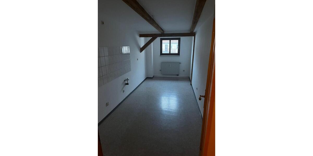 Dachgeschoßwohnung Großenhain - 3 Zimmer, 100 m&sup2;, 500&euro; | Angebot:26322826