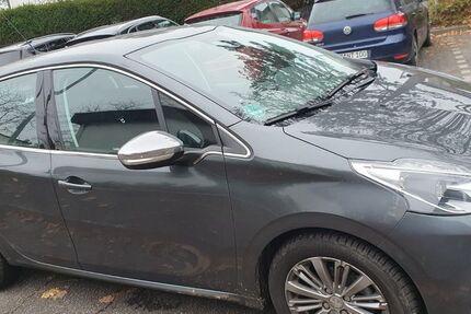 Peugeot 208 16.301 km 11.500 € Mainz-Finthen 55126