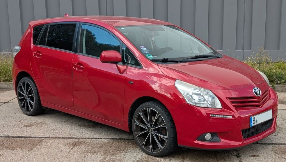 Toyota Verso 159.221 km 7.999 € Berlin 13055