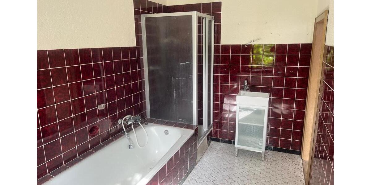 Einfamilienhaus Schieder-Schwalenberg Schwalenberg - 10 Zimmer, 160 m&sup2;, 169.000&euro; | Angebot:26670416