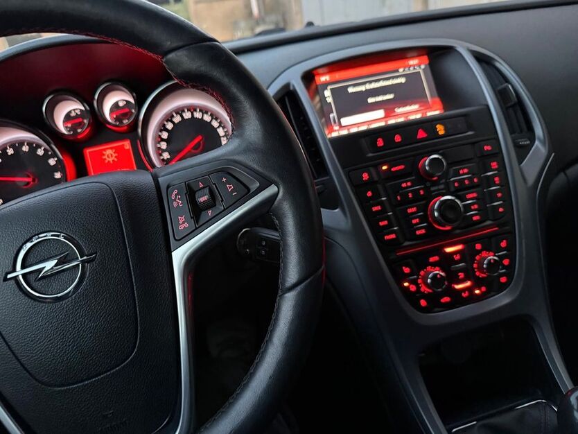 Opel Astra 109.000 km 7.500 € Klötze 38486