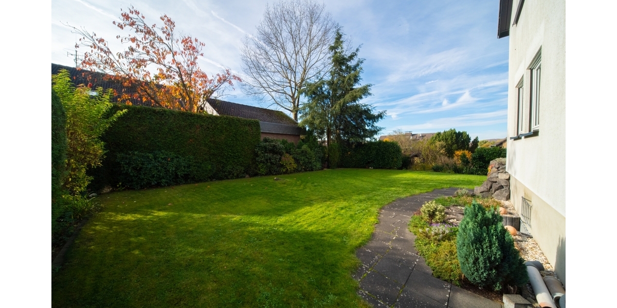 Charmantes Zweifamilienhaus mit gepflegtem Garten – Viel Platz, ruhige Lage in idyllischer Waldnähe 7 zimmer