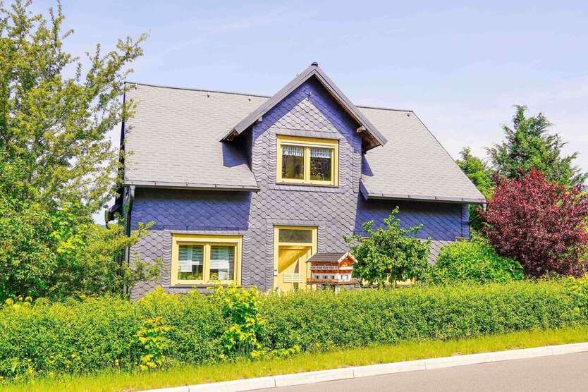 Haus zum Kaufen in Neuhaus am Rennweg 142.975 € 140 m²