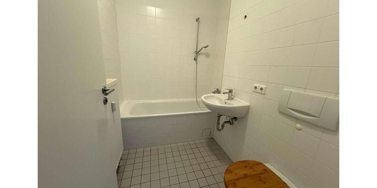 Etagenwohnung Nauen - 3 Zimmer, 92 m&sup2;, 923&euro; | Angebot:26675152