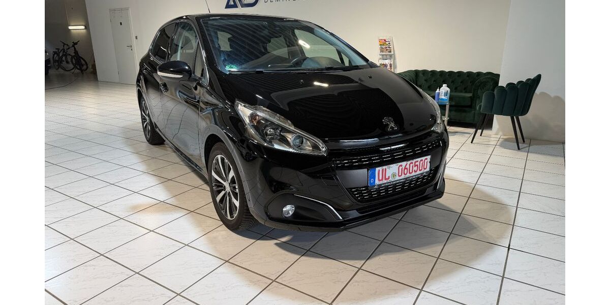 Peugeot 208 79.000 km 5.490 &euro; Schelklingen 89601