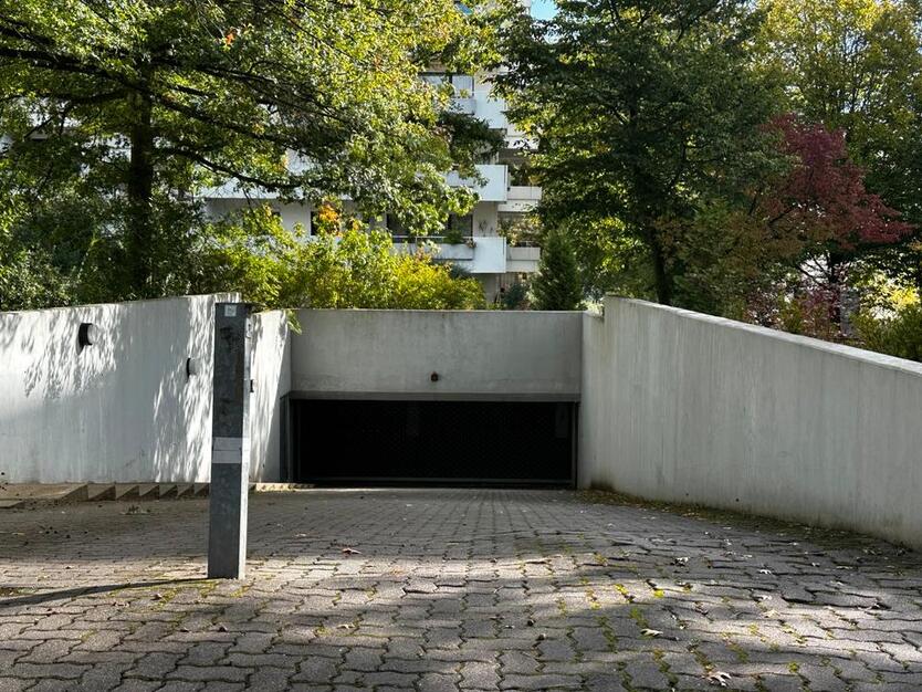 Tiefgarage Stellplatz