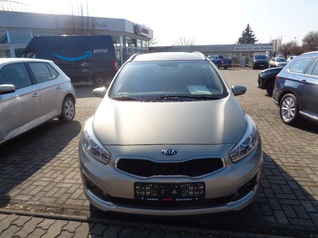 Kia ceed / Ceed 58.000 km 12.400 &euro; Aschersleben 06449