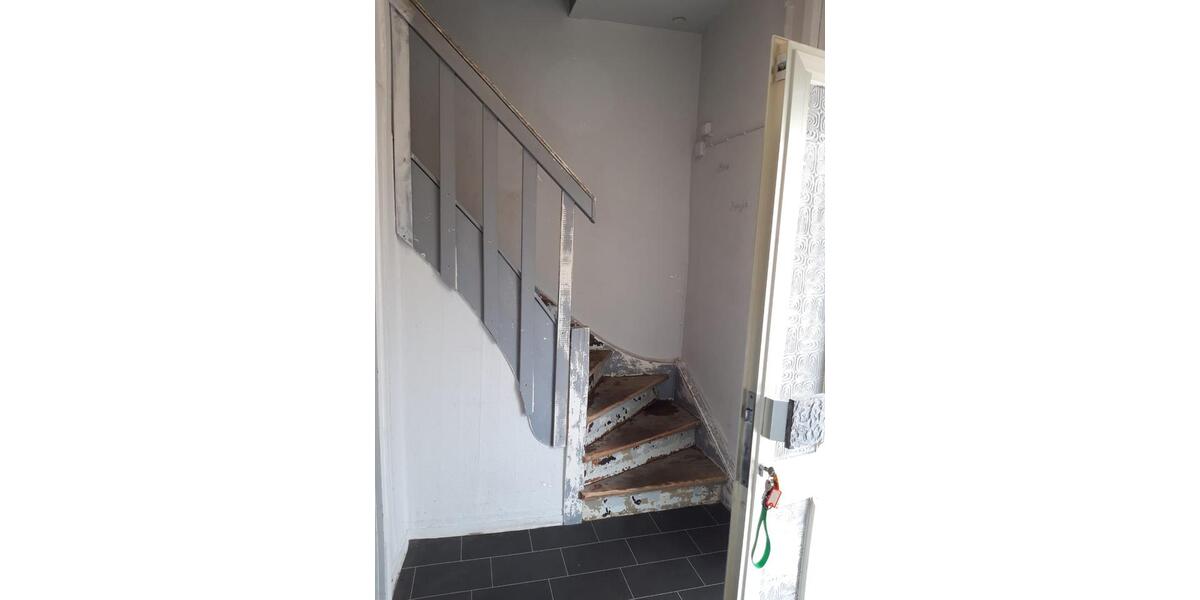 Einfamilienhaus Völklingen - 7 Zimmer, 120 m&sup2;, 85.000&euro; | Angebot:27135159