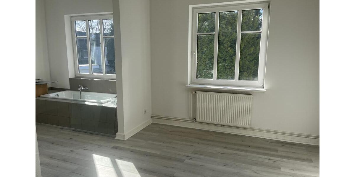 Einfamilienhaus Flensburg Altstadt - 2.5 Zimmer, 196 m&sup2;, 1.500&euro; | Angebot:26089471