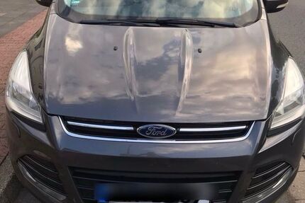 Ford Kuga 124.000 km 11.900 € Krefeld Bahnhof 47807