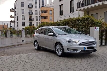 Ford Focus 111.000 km 9.900 &euro; Frankfurt 65933