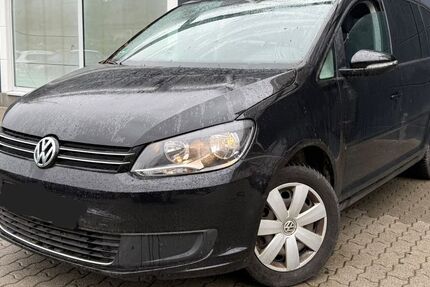 VW Touran 251.000 km 2.500 &euro; Berlin 10117