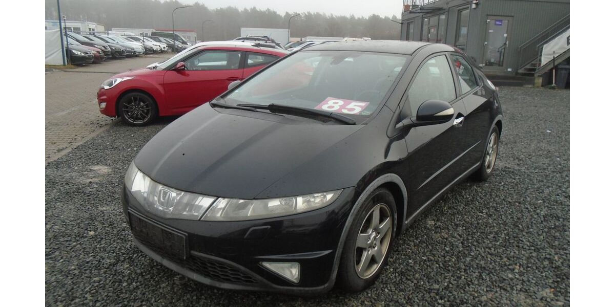 Honda Civic 180.000 km 3.950 &euro; Wildau 15745