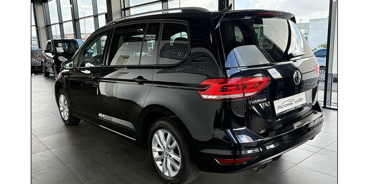 VW Touran 2.0 TDI DSG LED 7 Sitzer ACC Ass 125.000 km 20.999 &euro; Stade 21682