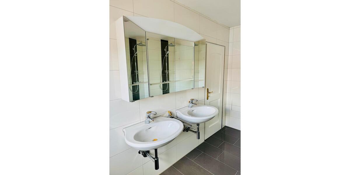 Etagenwohnung Bischofsmais - 3 Zimmer, 135 m&sup2;, 940&euro; | Angebot:26678797