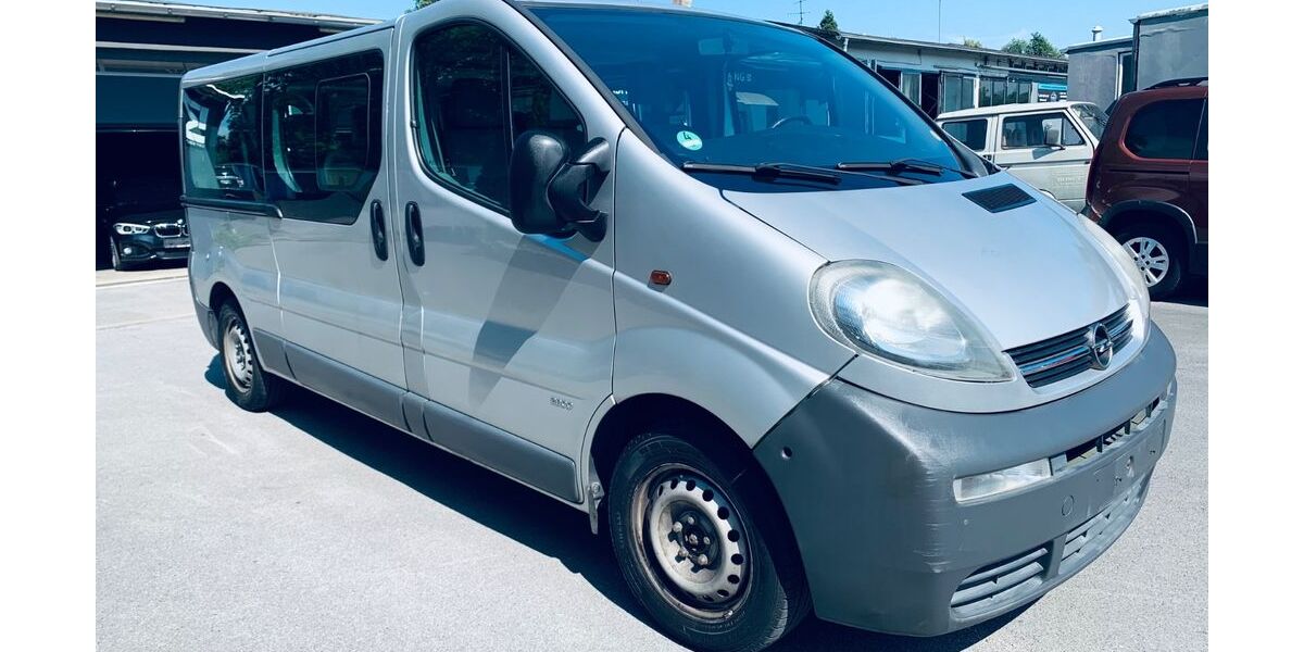 Opel Vivaro 125.800 km 5.999 &euro; Hilden 40723