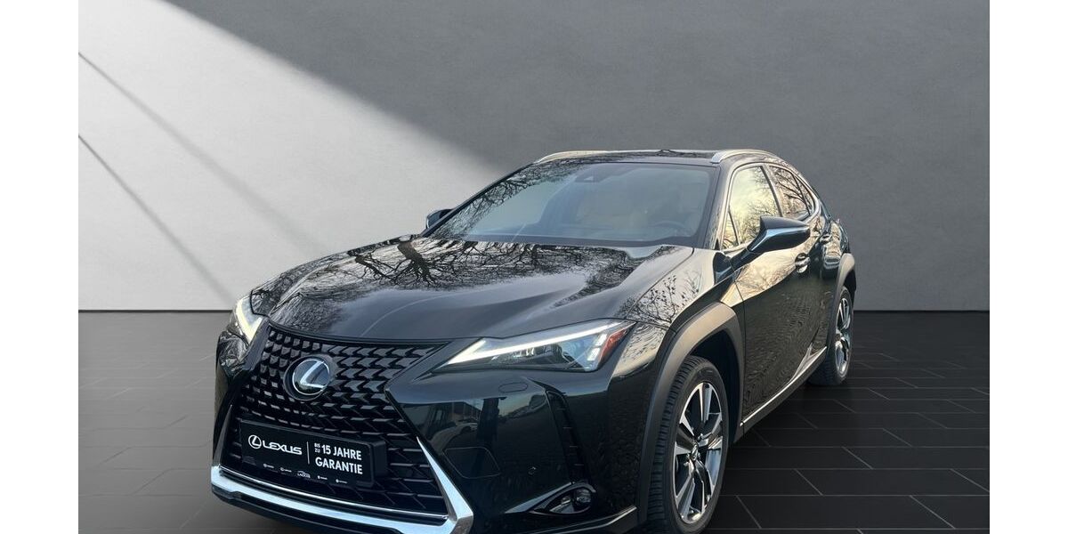 Lexus UX 20.720 km 35.990 &euro; Wesel 46485