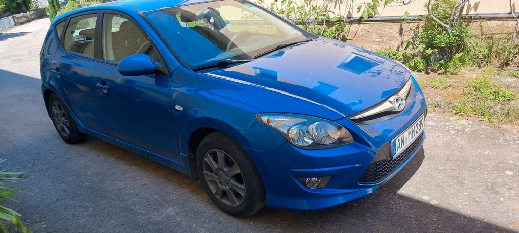 Hyundai i30 166.300 km 3.200 &euro; Leutershausen 91578