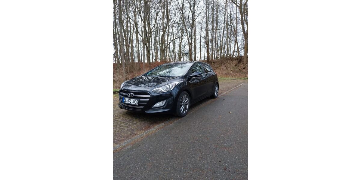 Hyundai i30 203.000 km 6.300 &euro; Neuberend 24879