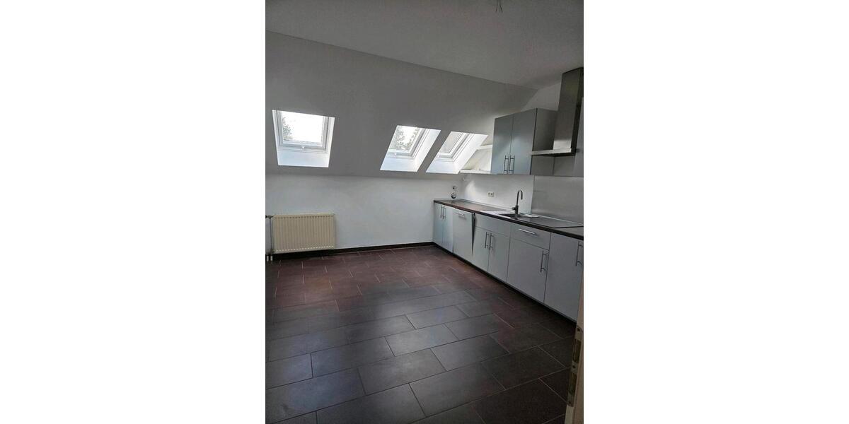 Dachgeschoßwohnung Schwandorf - 3 Zimmer, 94 m&sup2;, 250.000&euro; | Angebot:26806224