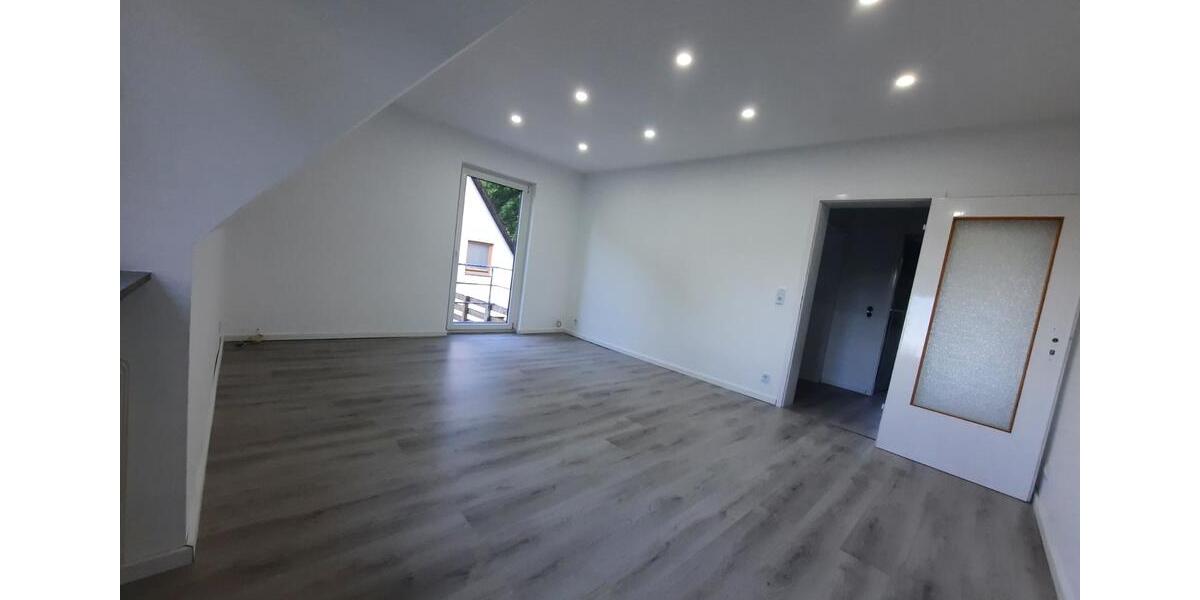 Maisonettenwohnung Mölln - 6 Zimmer, 130 m&sup2;, 1.600&euro; | Angebot:25286153