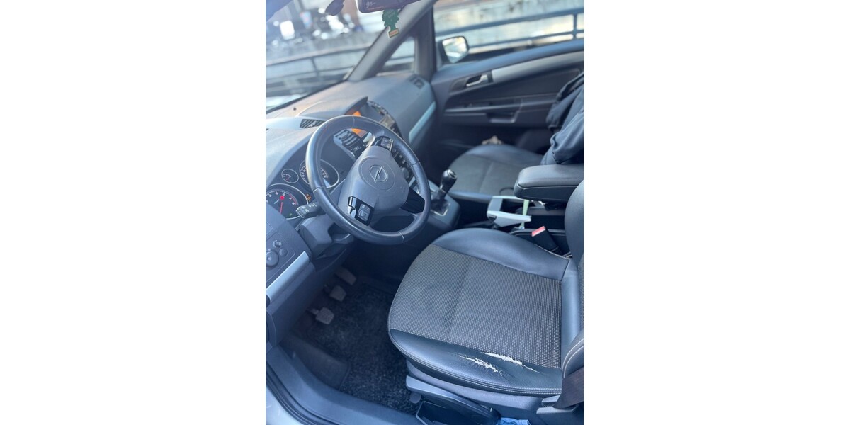 Opel Zafira 209.103 km 4.799 &euro; Geesthacht 21502